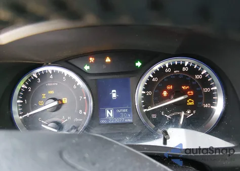 2014 Toyota Highlander Le Plus V6 z USA, uszkodzony, nr VIN 5TDBKRFH1ES061656